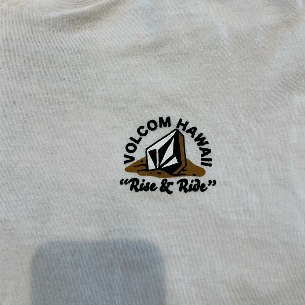Volcom Hawaii “Rise & Ride” Tee! - Picture 2 of 6